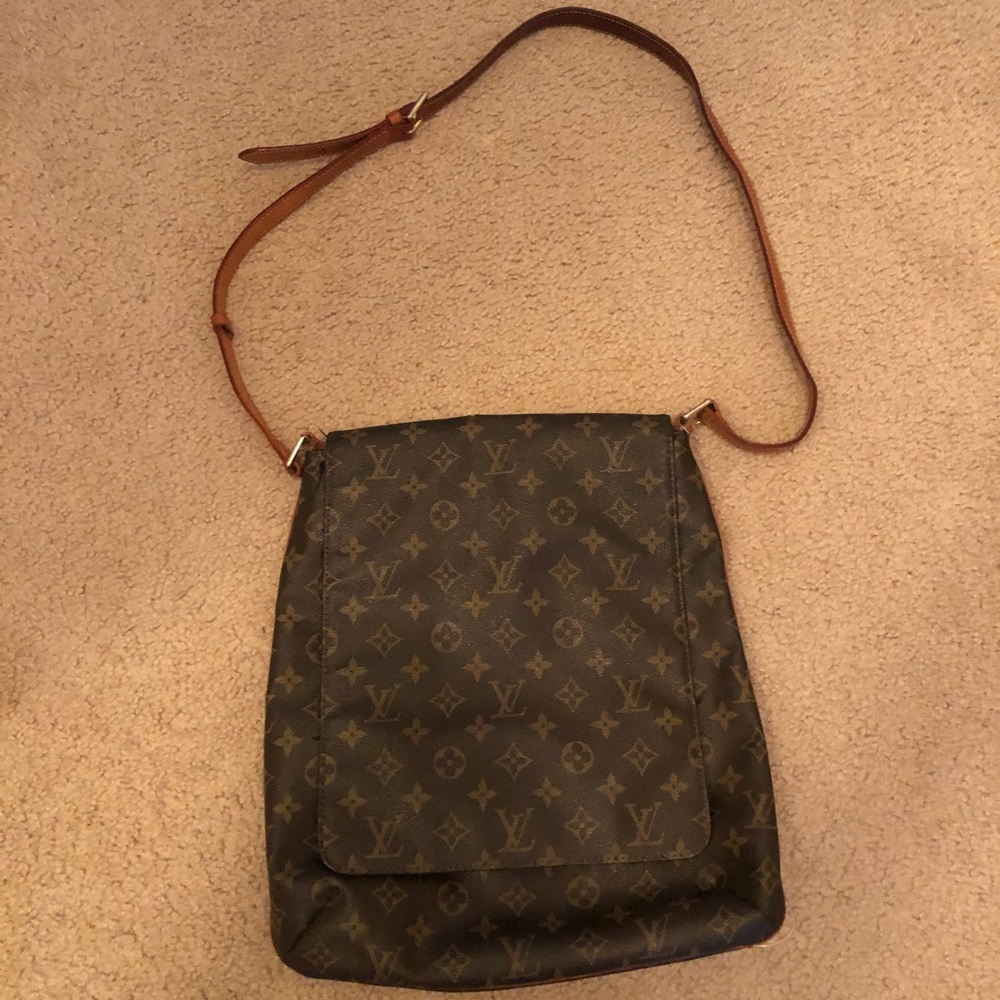 Authentic Louis Vuitton Musette Bag